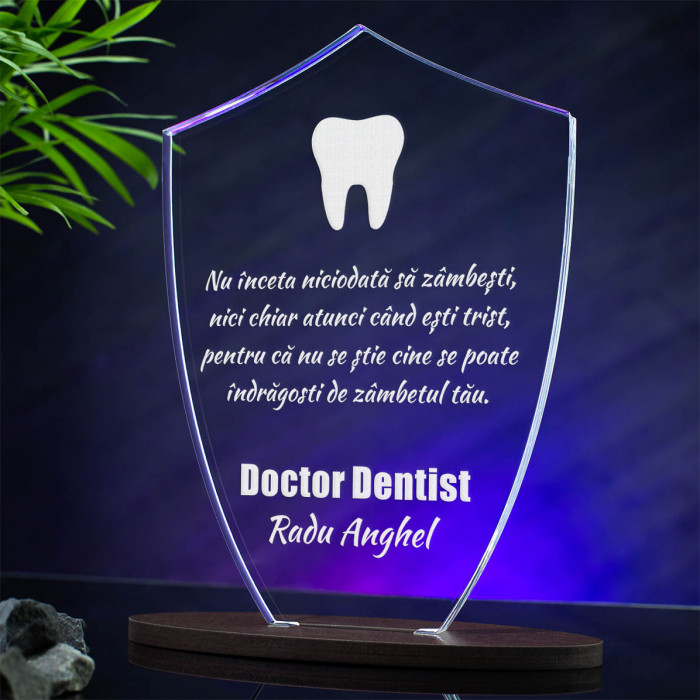 Trofeu Stomatolog, Zambeste mereu, Cadou personalizat Scut