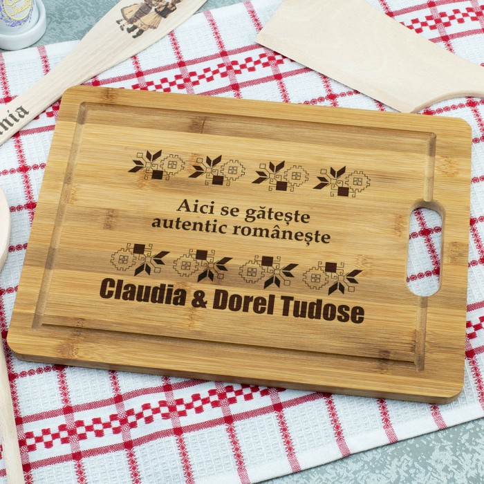 Tocator personalizat Traditional, Autentic Romaneste, Cadou personalizat Bambus