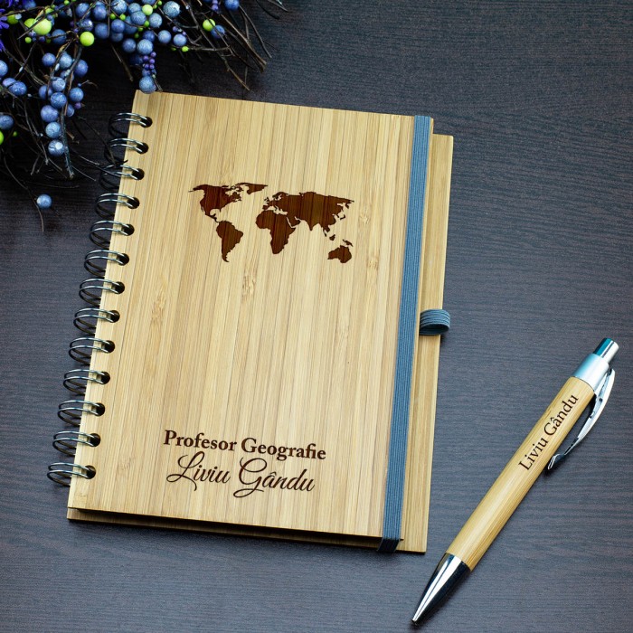 Agenda personalizata Profesor de geografie, Harta lumii, Cadou personalizat
