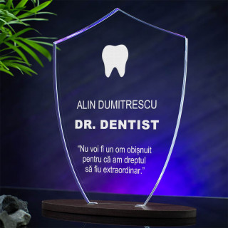 Cadou personalizat Trofeu Plexiglas Scut -  Cadou pentru medici dentisti